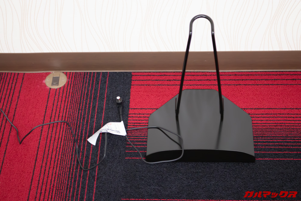 マキタのターボ・60(通販生活限定モデル)を利用する時はケーブルが無残に床に転がります。