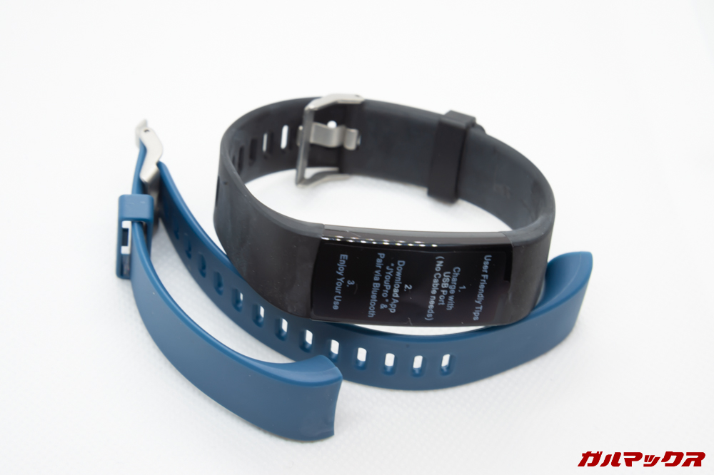 Tigerhuスマートトラッカーはj本体に充電器が付属