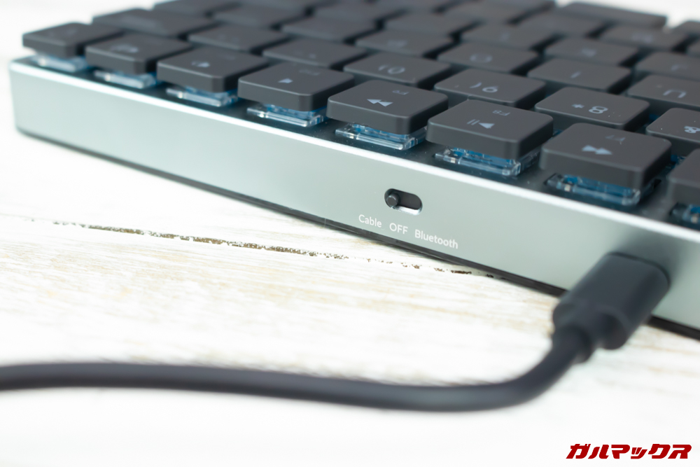 Taptekは有線接続もOK。