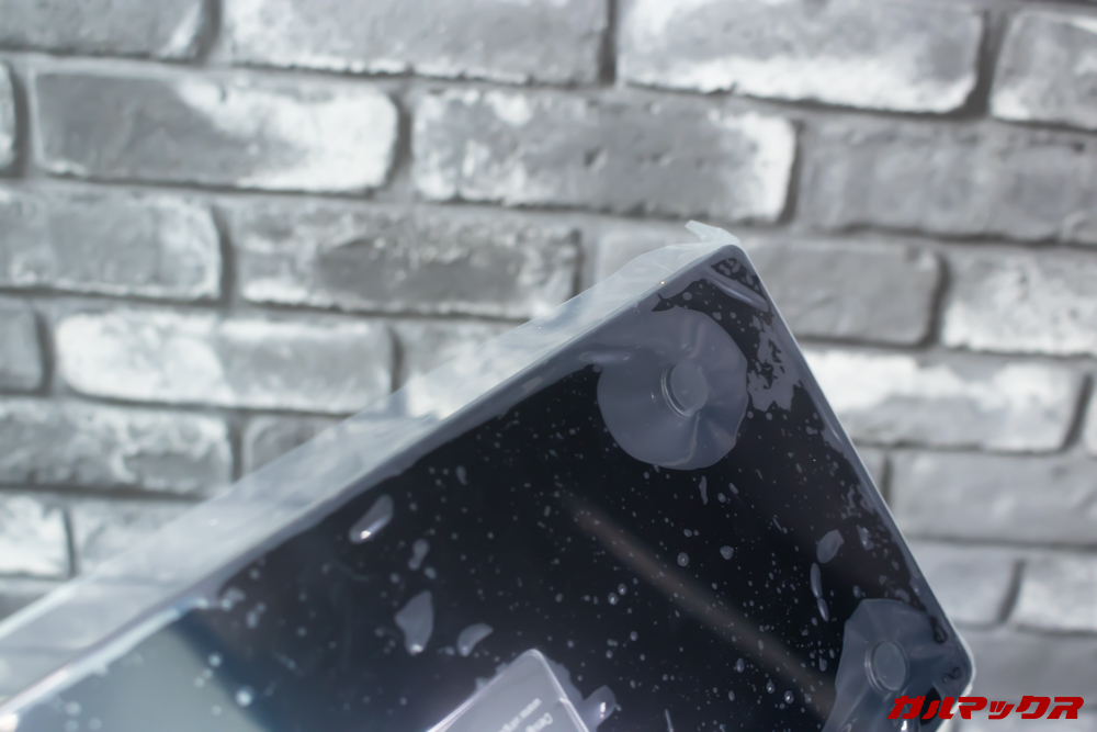 Taptekは本体背面もしっかり保護。