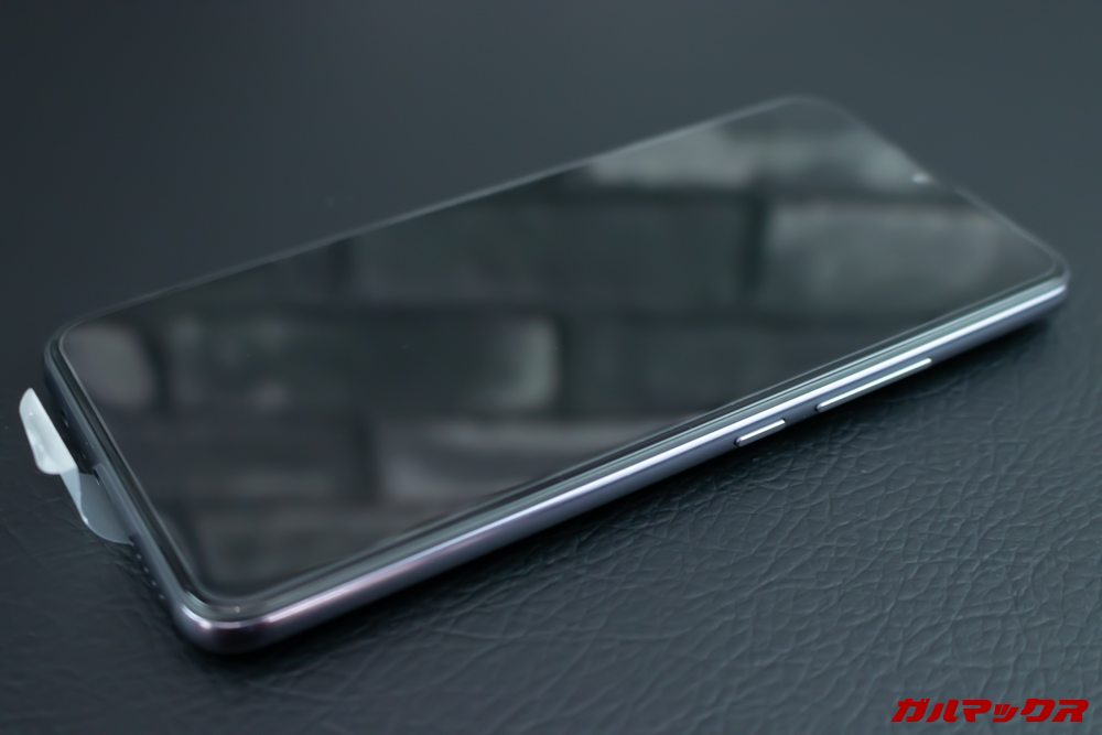 UMIDIGI S3 Proの付属保護フィルムは綺麗に貼り付けられていました。