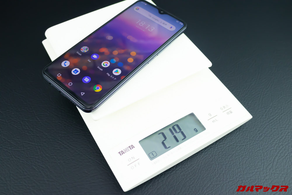 UMIDIGI S3 Proの重量は219gで重い。