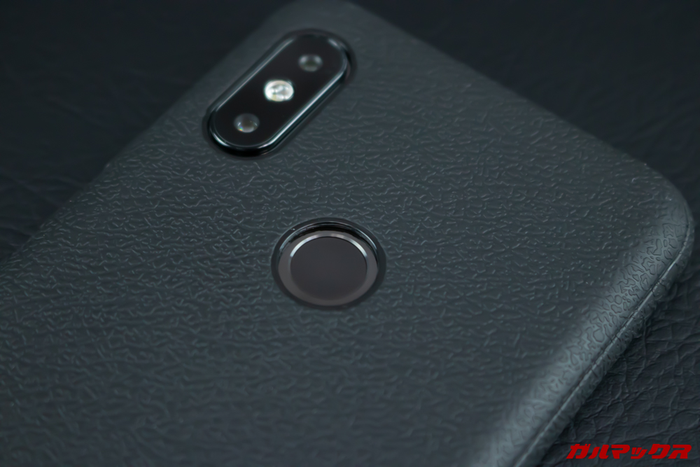 UMIDIGI S3 Proの指紋認証はやや速度が遅いですが、認証精度は高いです。