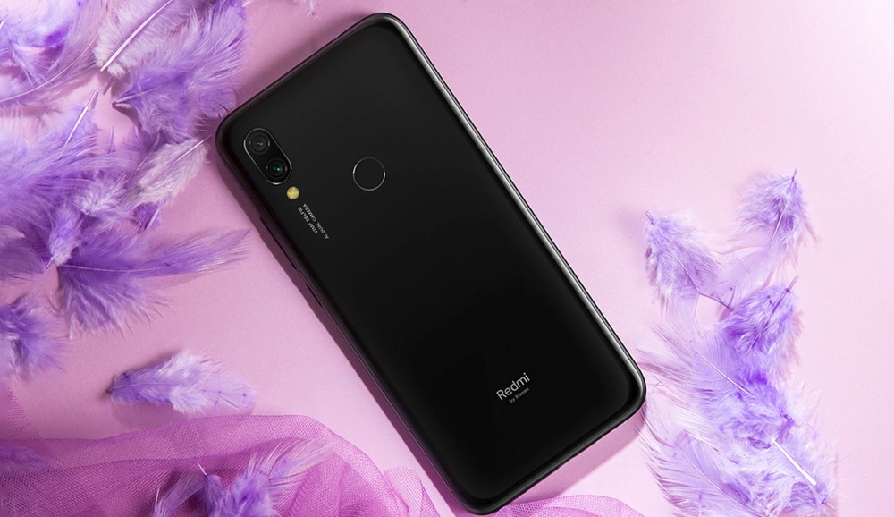 Xiaomi Redmi Y3のブラック系カラー