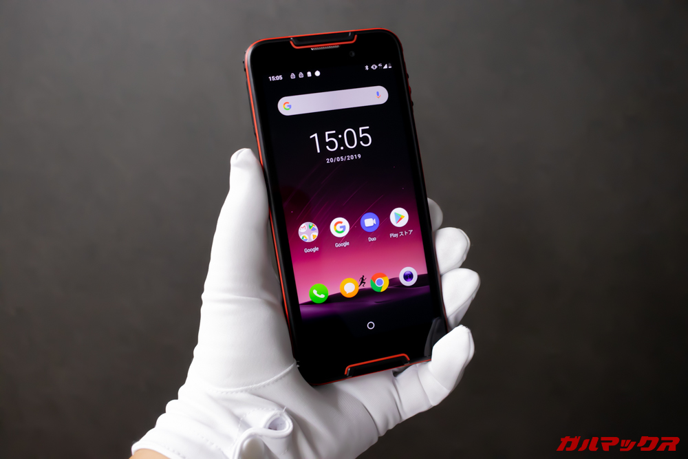 CUBOT Questはと薄いので持ちやすいです。