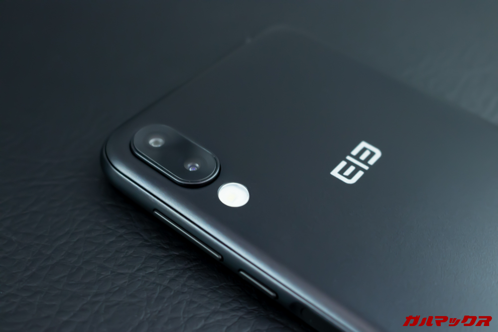 Elephone A6 miniのカメラは縦長タイプ。