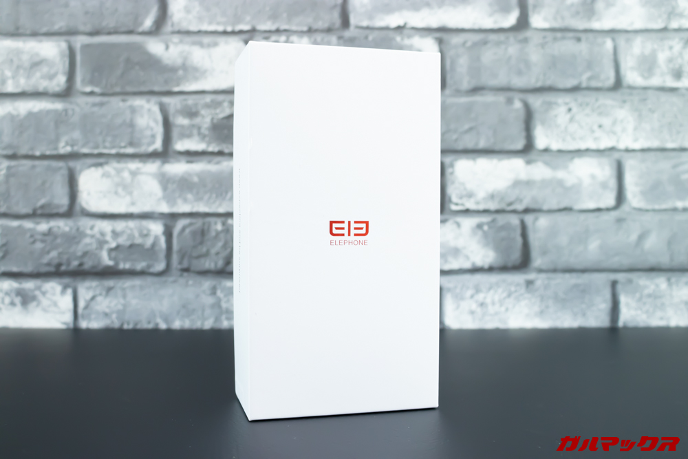 Elephone A6 miniの外箱はホワイトのボックス