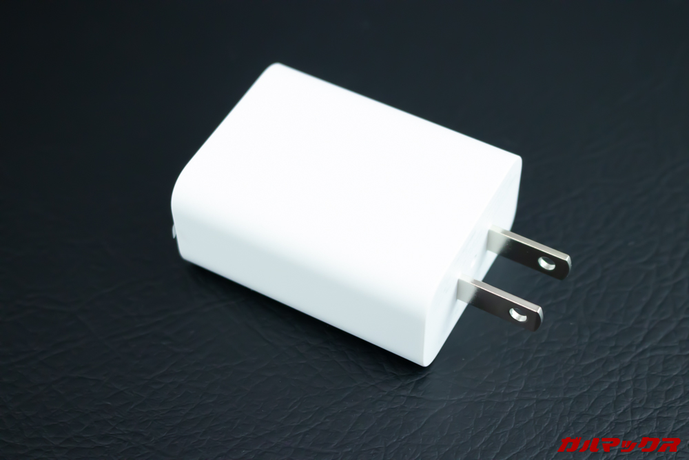 Google Pixel 3a/3a XLは超急速充電器が付属しています。