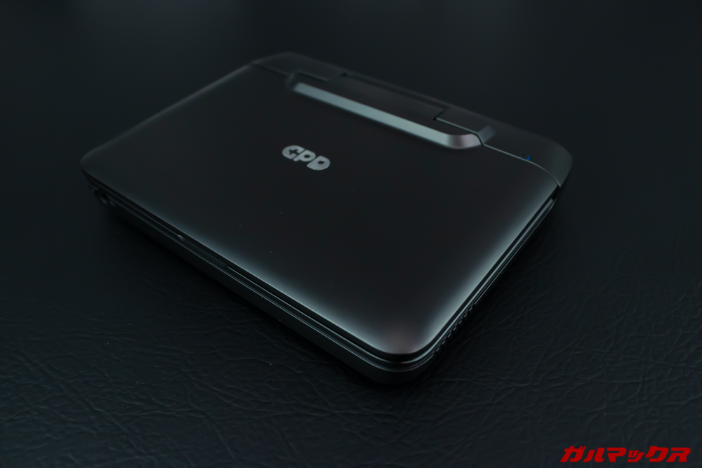 GPD MicroPCの筐体は耐衝撃性能に優れるABS樹脂製。