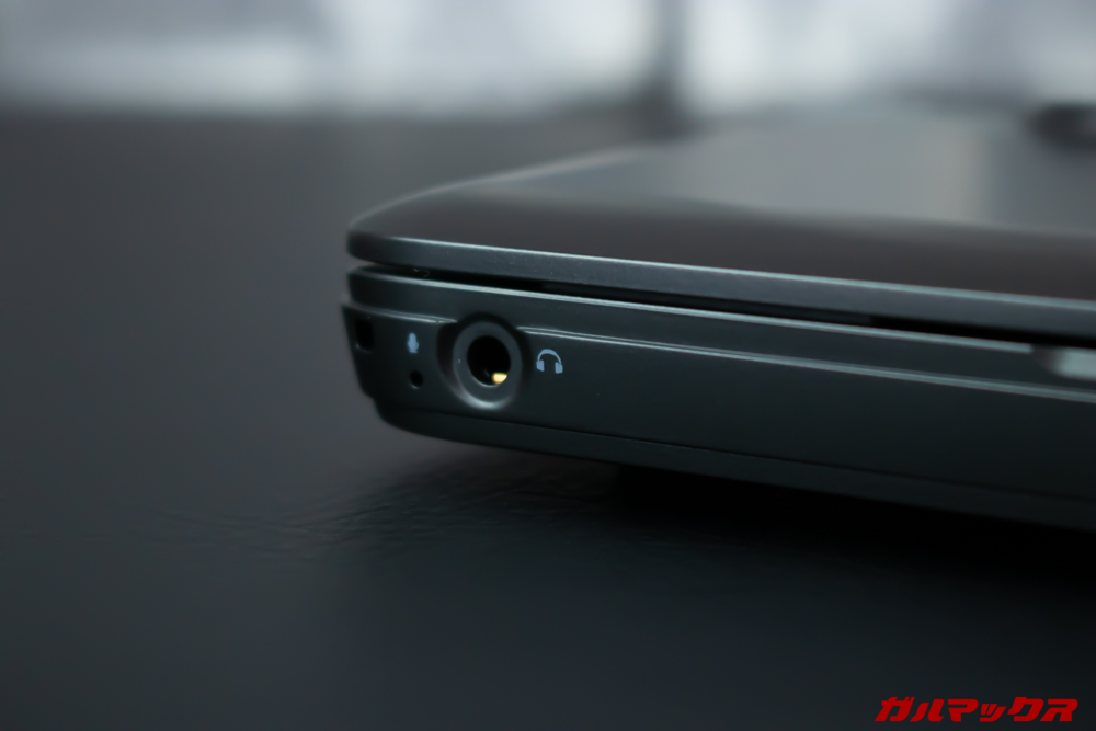 GPD MicroPCはヘッドホンジャックも搭載しています。