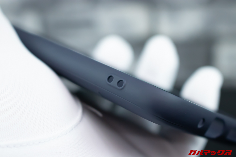 UleFone Power 6の保護ケースにはストラップホールも含まれています。