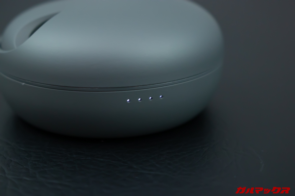 AUKEY Key Series EP-T10は4段階のバッテリー残量を確認できるインジケータが備わっている。