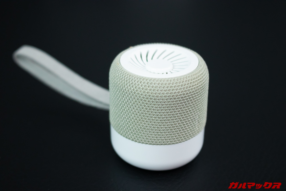 KiWi Q1のグレーは主張しすぎずおとなしめの色合い