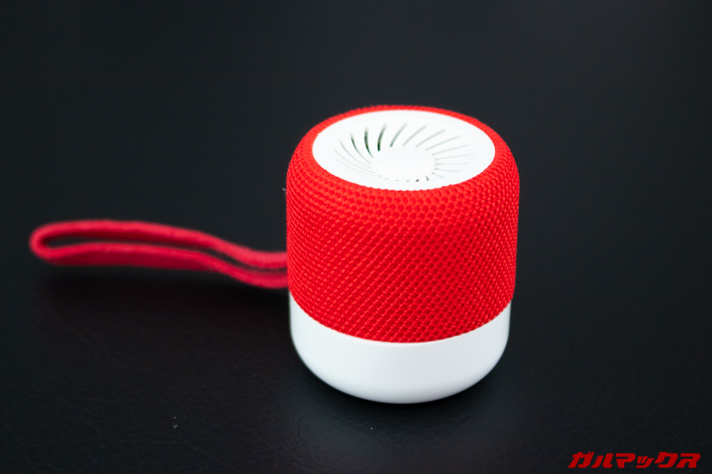 KiWi Q1のレッドは華やかな印象が強い