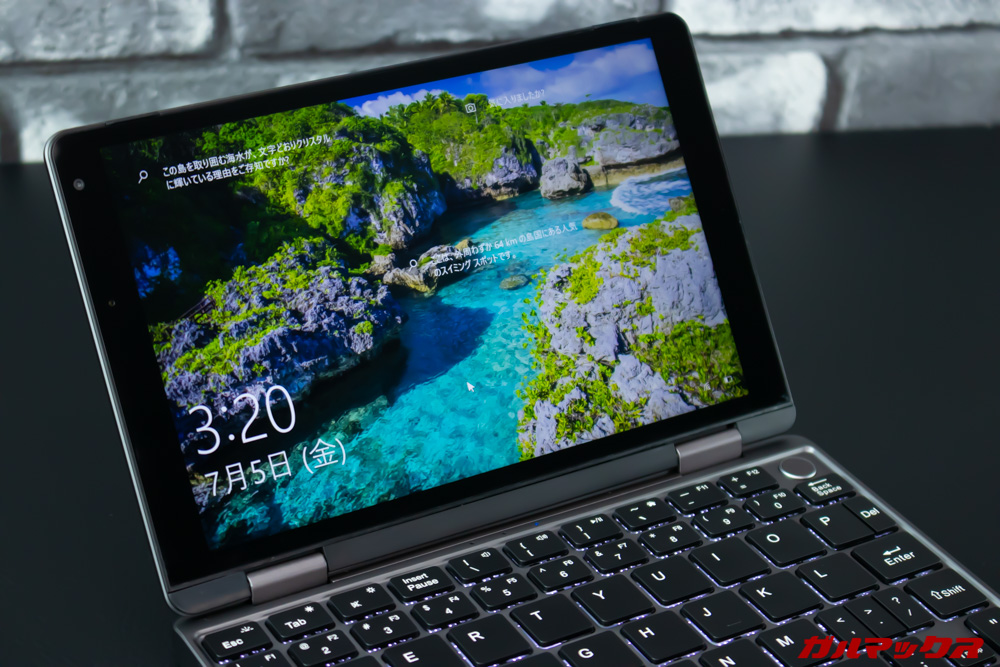 MiniBookは1920×1080のFHDディスプレイを搭載。