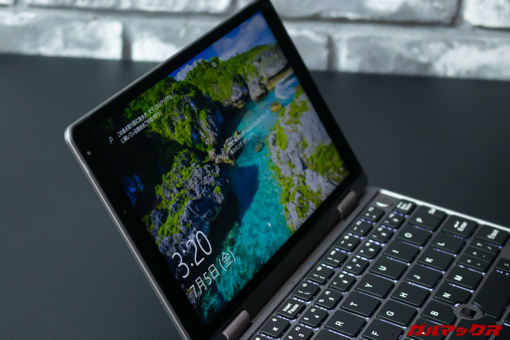 MiniBookのディスプレイは視野角が広い