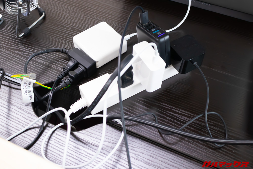 AUOPLUSのタワー式電源タップ