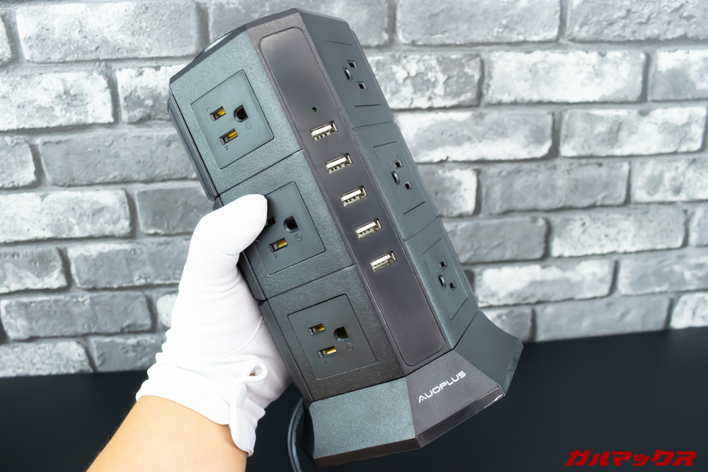 AUOPLUSのタワー式電源タップ