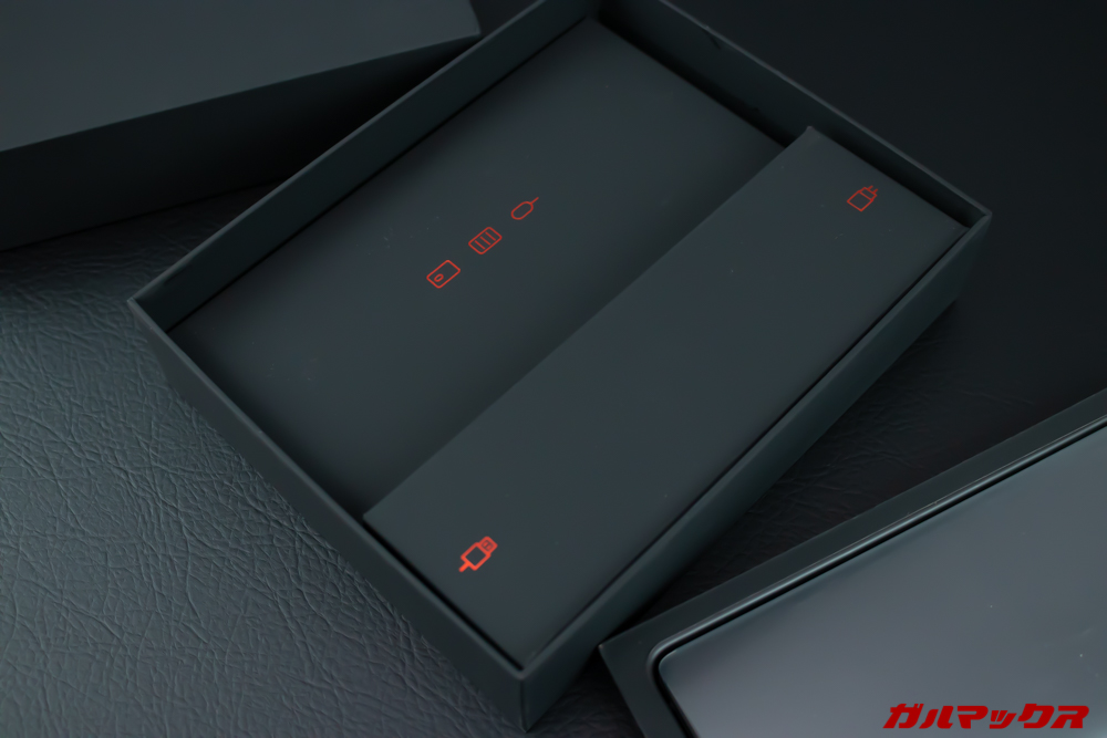 化粧箱の下段にはアクセサリーボックスが詰め込まれております！