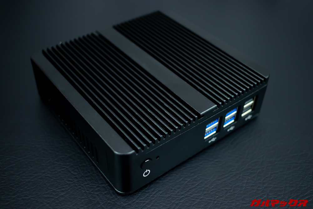XCY X30 Mini PCの天板はヒートシンク代わり