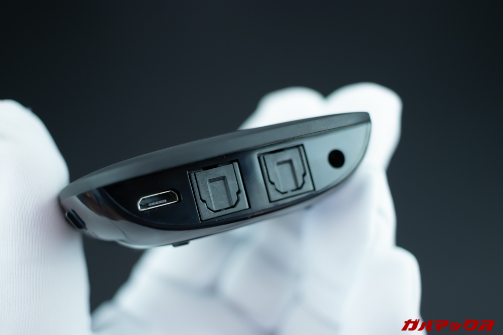 BT-C6の背面には各種端子を搭載。