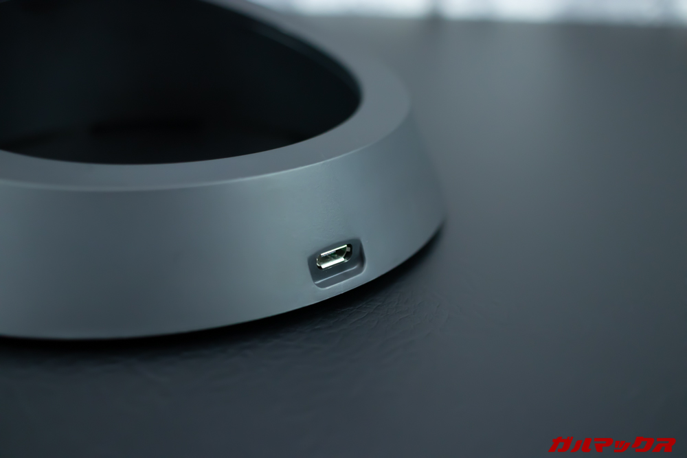 Mu6のスタンドの電源はMicroUSB端子を利用します。