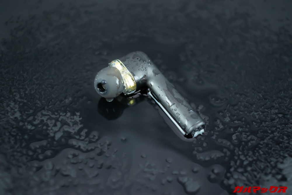 Rademax LEOは雨くらいなら濡れてもOK