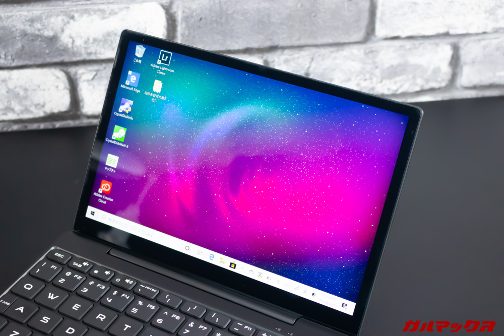 MAG1は8.9インチの大型ディスプレイを搭載