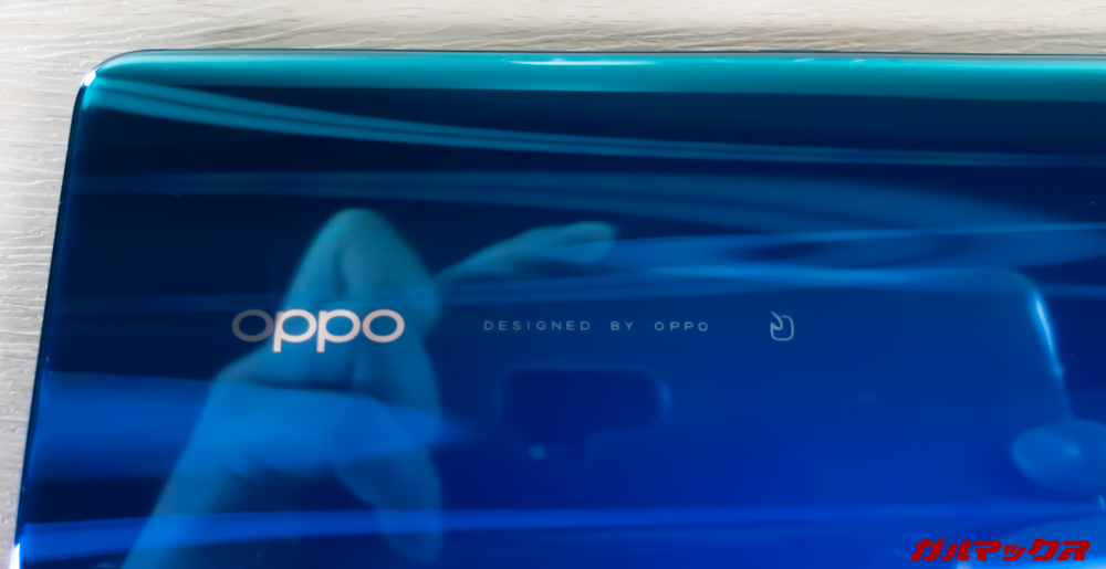 OPPO Reno Aの背面