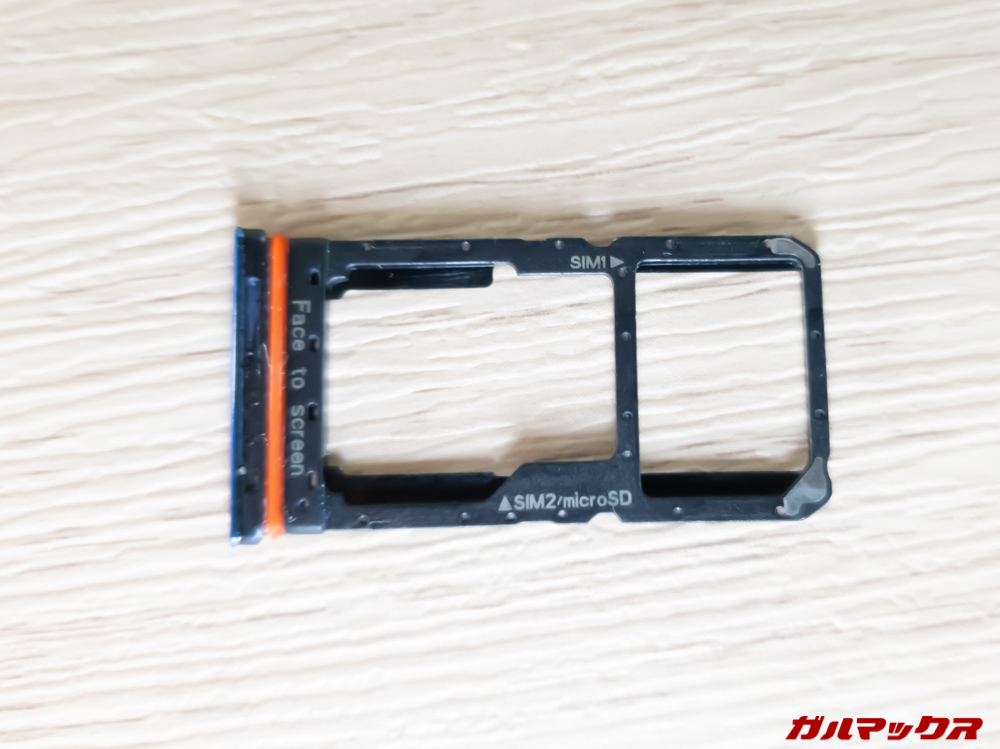 OPPO Reno AのSIMトレイ