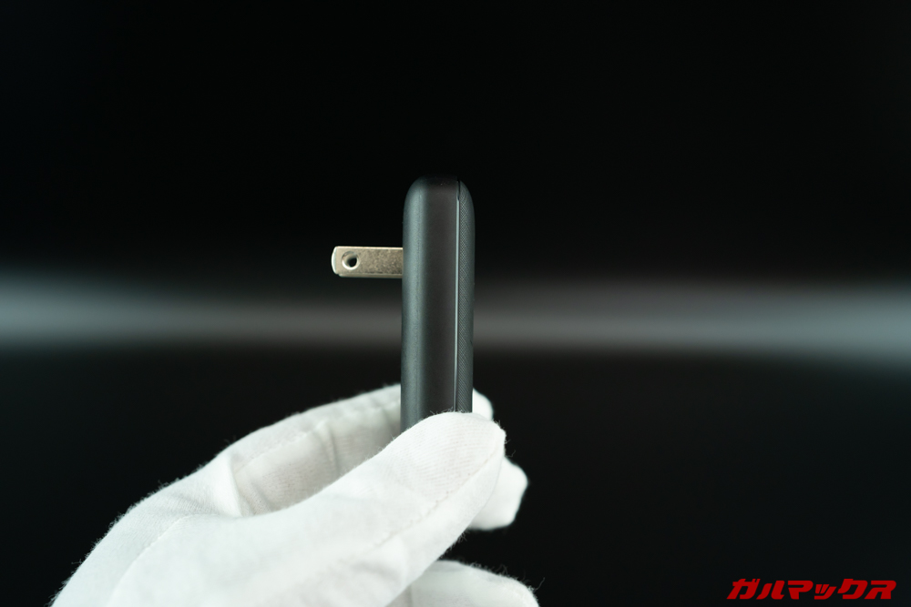 Anker-PowerPort-Atom-III-Slimはプラグを折り畳める