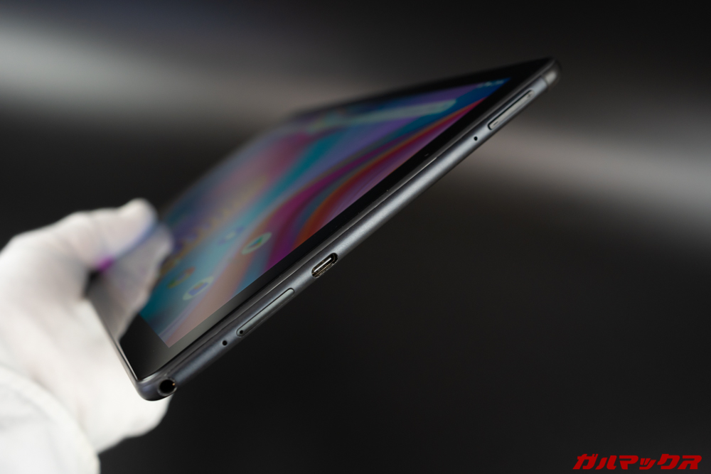 Teclast T30はイヤホンジャックやSIMスロットも搭載