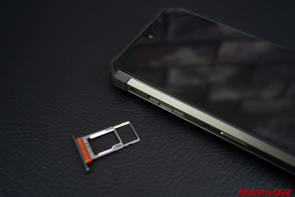 Ulefone Armor 7のSIMトレイはNanoSIM×2だけどSIM 2はMicroSDと教養タイプ