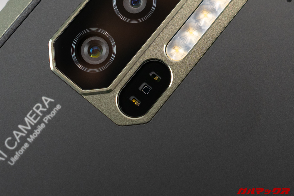 Ulefone Armor 7は心拍数を測定できるセンサーが標準で備わっている。