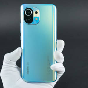 Xiaomi Mi 11のレビュー！周波数は残念だけど扱いやすいフラッグシップ