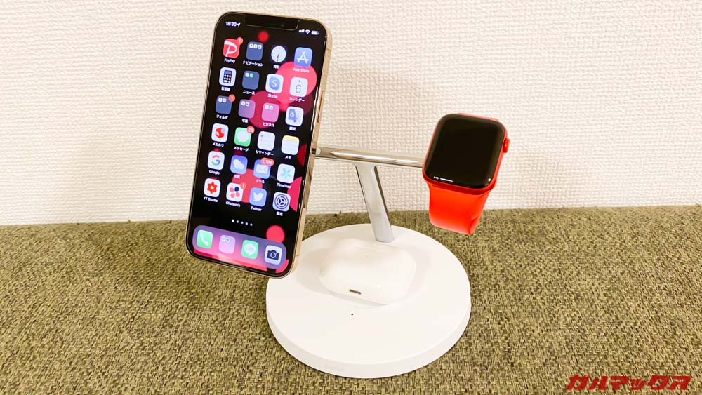 BelkinのMagSafe 3-in-1磁気ワイヤレス充電器