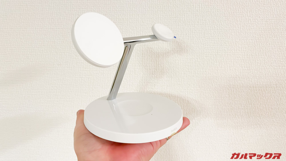 BelkinのMagSafe 3-in-1磁気ワイヤレス充電器