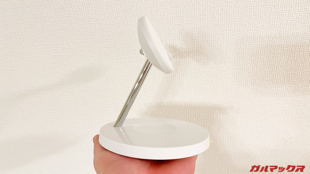 BelkinのMagSafe 3-in-1磁気ワイヤレス充電器