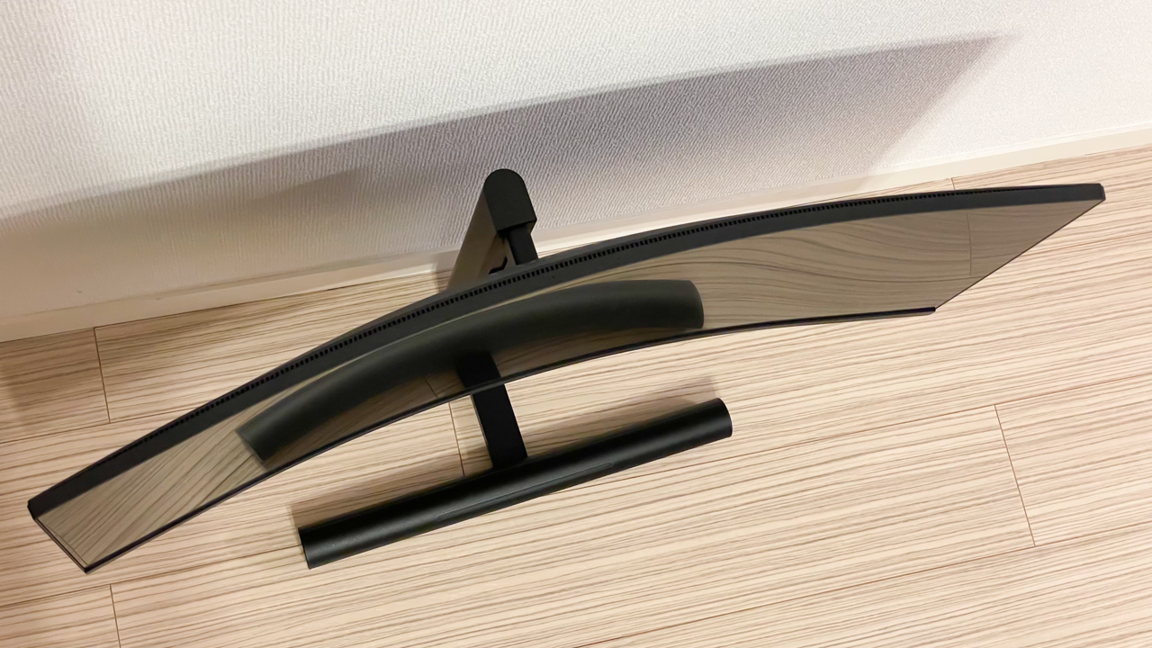 HUAWEI MateView GT本体 x 1 135 W USB-C ACアダプター x 1 USBケーブル(Type-C to Type-A)x 1 USBケーブル(Type-C to Type-C)x 1 DP1.4ケーブル x 1 クイックスタートガイド x 1