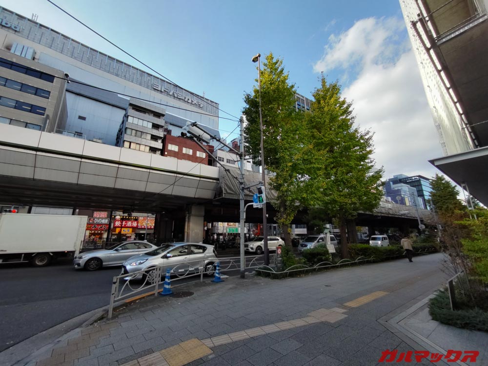 AQUOS sense6超広角