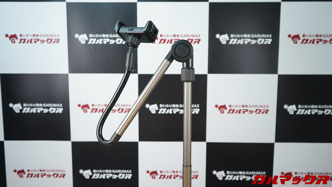 VEPETE製のアームスタンド