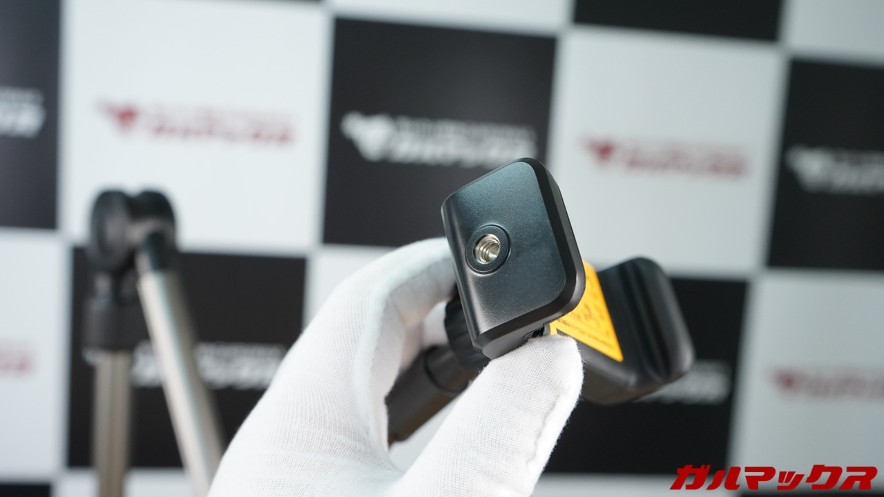 VEPETE製のアームスタンド