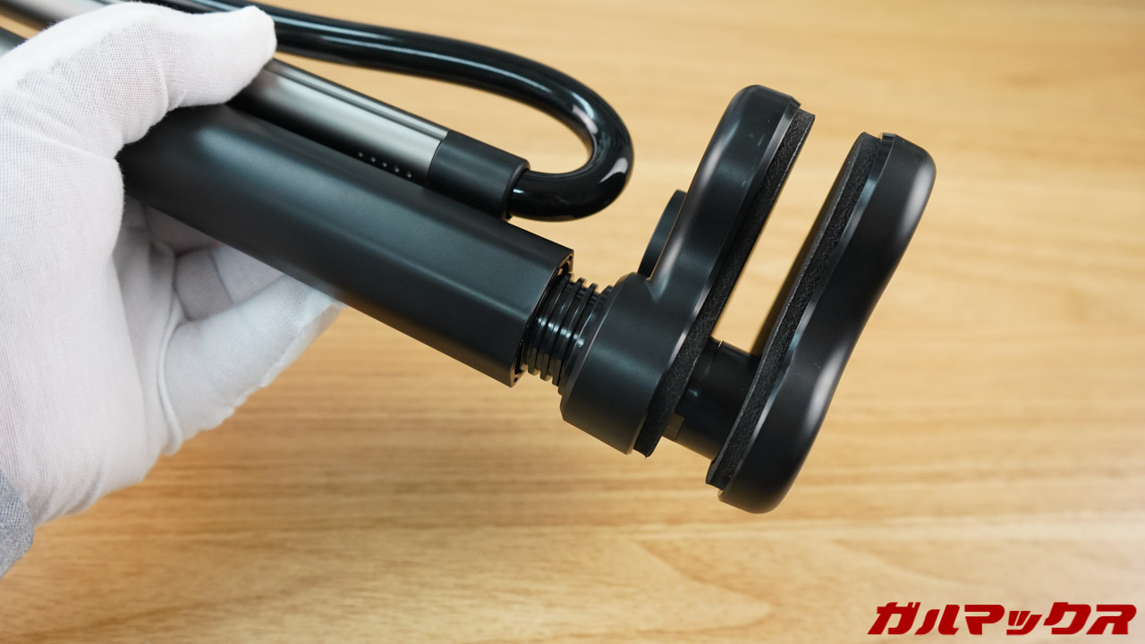 VEPETE製のアームスタンド