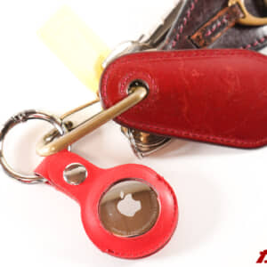 Apple「AirTag」の電池交換の手順を解説！ボタン電池の型番はCR2032！
