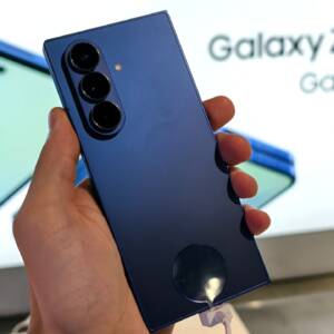 Galaxy Harajukuで「Galaxy Z Fold7」を触ってきたので実機レポ！超薄型で軽くて感動！しかし欠点も感じられる